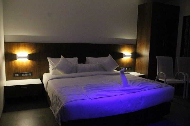Hotel Celestiial , Candolim Exterior foto